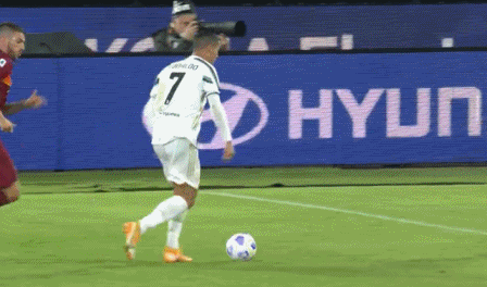 |尤文2-2罗马：C罗高空头球命中梅开二度，皮尔洛错学瓜迪奥拉