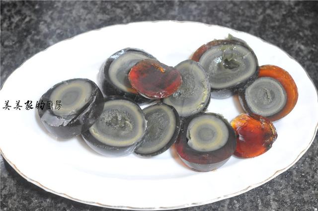 皮蛋|这种食物是“皮肤杀手”，医生不让家属吃，劝你再想吃也要忍住