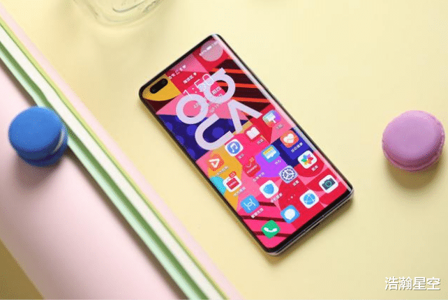 华为荣耀|华为再出大招！全新5G旗舰确认：曲面屏＋120Hz，价格感人