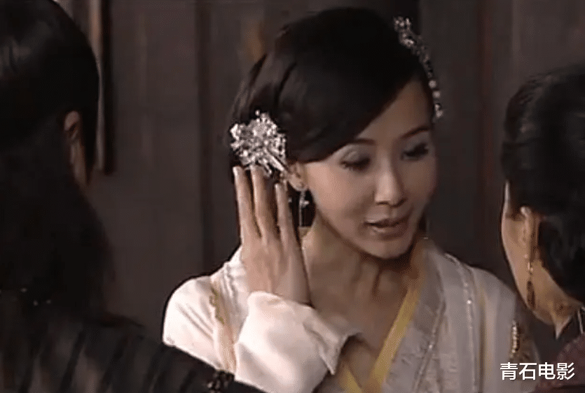 强行“扮嫩”的8大明星:刘恺威周迅上榜,有人差43岁也敢演 强行“扮嫩”的8大明星:刘恺威周迅上榜,有人差43岁也敢演