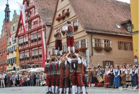 缘一同学 德国人一年放假150天，为什么经济还能发展那么好？理由很简单