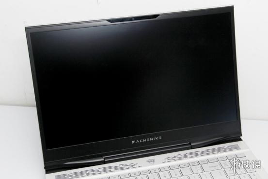 GeForce|学出位，玩出色——机械师“战空”F117-X开箱测试