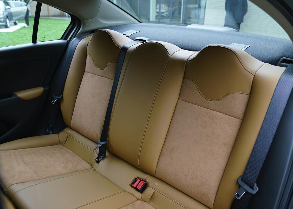 『别克凯越』8万怎样选?别克凯越还是长安逸动?修车师傅的评论你同意吗?