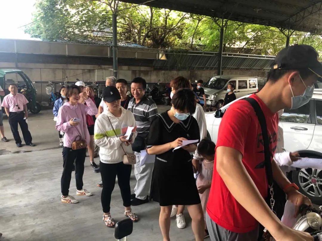 捷克|昨天,济南电动车挂牌现场“车山车海”,关于今后挂牌情况,最新回应