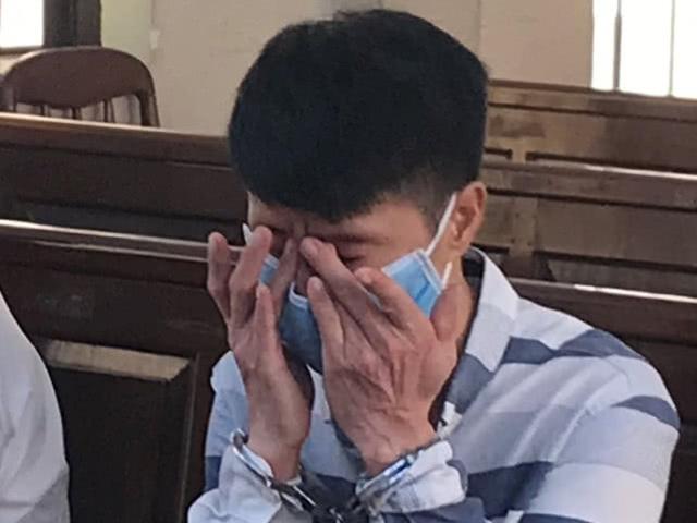 @男子为嫂子打抱不平将哥哥打死，如今被判13年法庭上痛哭悔恨