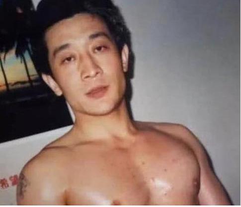 向华强|1996年，在北京\狂扇\向华强两巴掌的那个人，现在怎么样了？