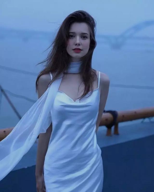 『洗发水』头发刚打湿就抹洗发水？难怪头发掉得快还出油，原来一直都做错了