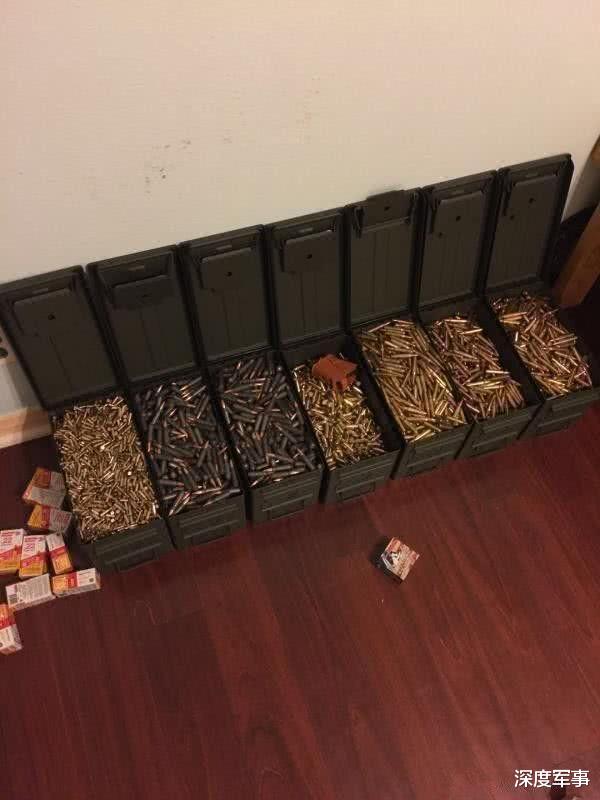 「美国」美国华人组建武装卫队，女人拿起突击步枪：不让印尼悲剧重演