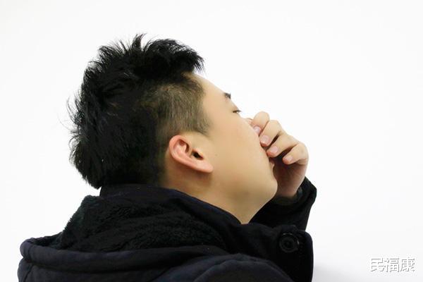 【肝功能】肝不好的人，嘴巴会发生什么变化？若中招，及时去检查肝功能