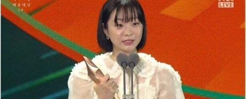 玄彬|56届百想大赏得奖名单！玄彬&孙艺珍合体甜翻，姜河那夺视帝
