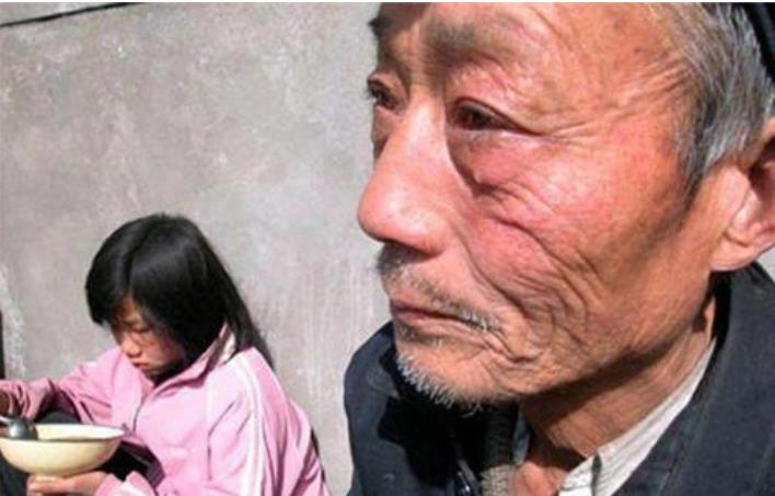 学霸|学霸孙女高考仅得47分,爷爷含泪请求复查,真实分数让人心酸