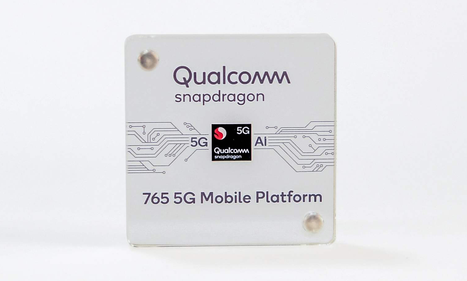 联发科|学英伟达牙膏挤爆，骁龙775G性能猛增，买骁龙765G的要哭了！