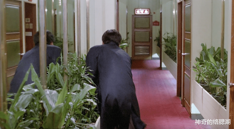 王晶|周润发恶搞了自己的一部经典港片，结果成就了王晶的事业转折