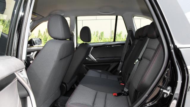 瑞虎3|上市6年0差评，低至5.99万，品控不输缤智，月薪2000也养得起