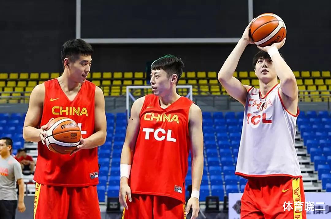 新疆男篮|CBA资讯:易建联未参加训练,杜锋爱将加盟新疆,西热或离开CBA