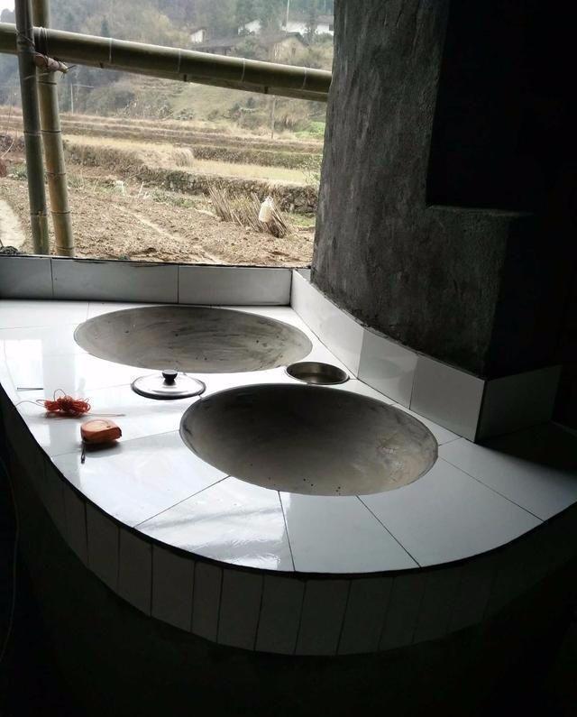 我与老公28万在农村自建新房, 村里人都夸我们房子是最好的