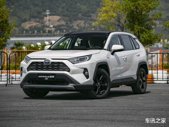 #丰田RAV4#丰田又赢了!新车上市15天订单破万,满油跑900km,比奇骏漂亮10倍
