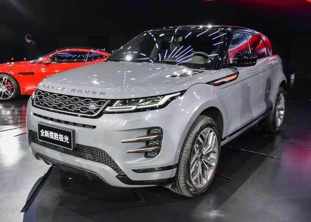 「长安汽车」从57万跌30万，又一豪华车倒下，曾是男人的梦想车，如今没人要了