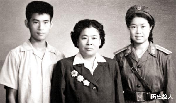 「罪证」女红军自幼习武,一双铁拳许世友都难挡,一生报国活到103岁