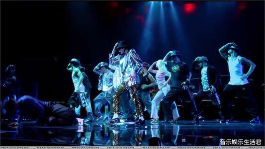 迈克尔·杰克逊|世界粉丝最多的歌手，8岁巡回演出，6500万张专辑热销破纪录