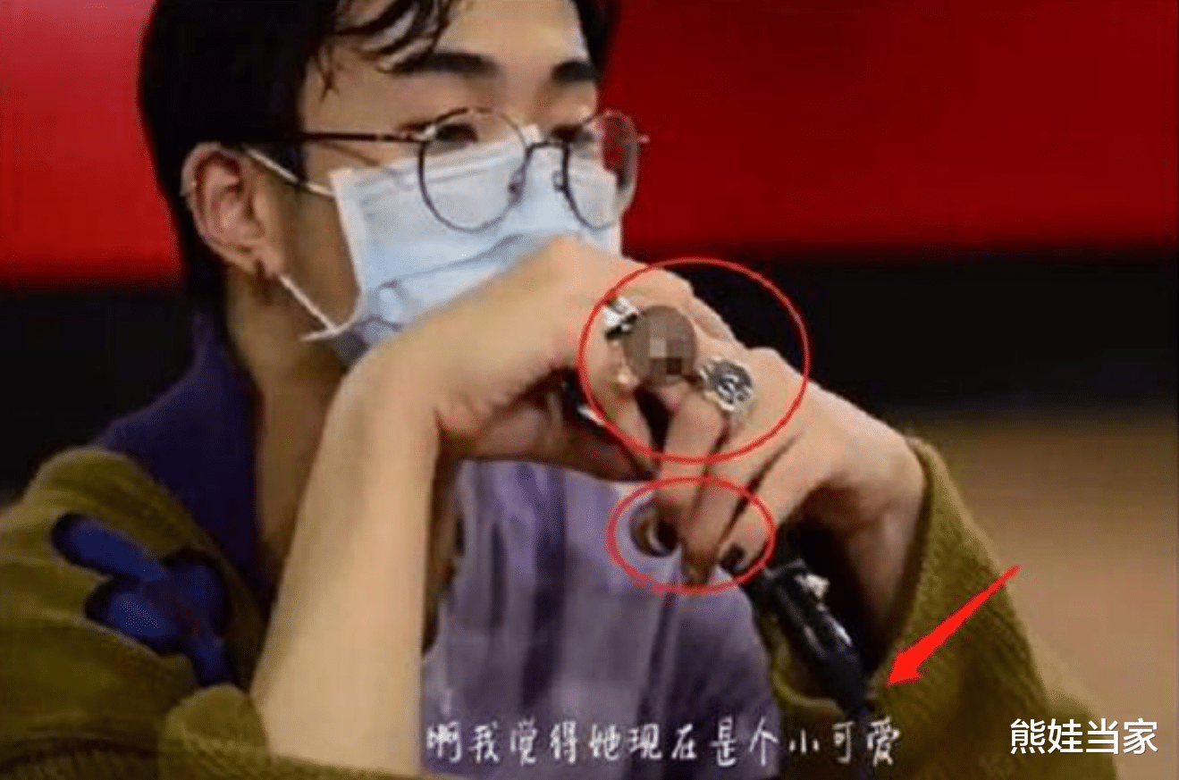 庾澄庆|庾澄庆18岁儿子火了，做美甲穿女装引热议，网友：孩子废了