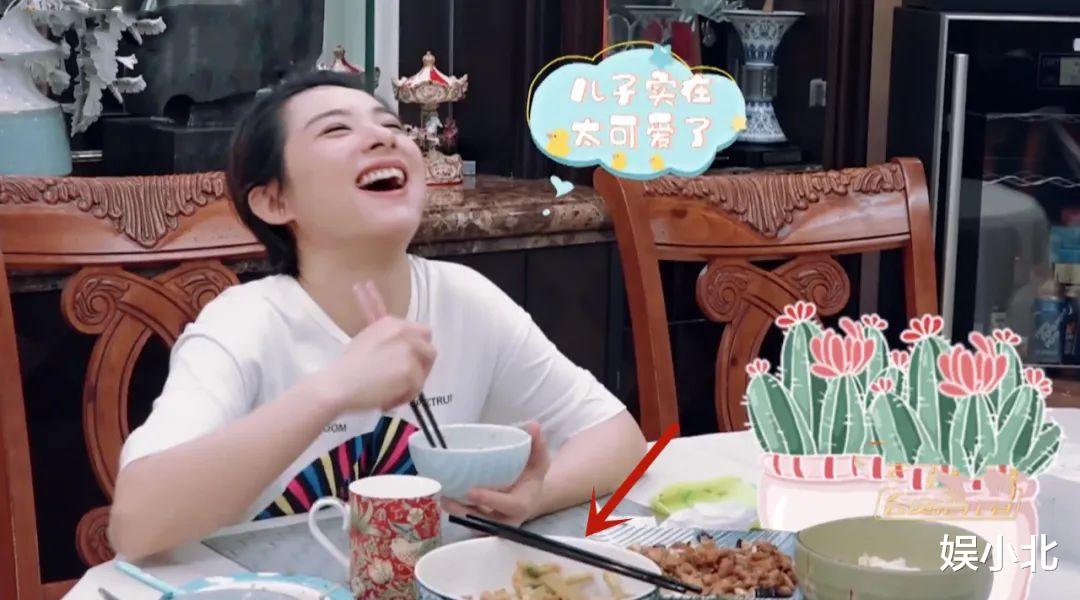 刘璇|出门吃饭带锅，在家吃饭用公筷，刘璇讲究的背后是无奈