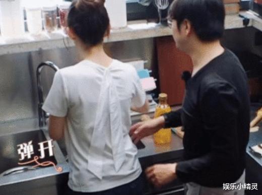 「郎朗」腿被吉娜夹住，朗朗“身体”起了反应，节目组的应对也是没谁了