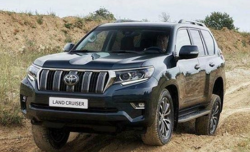 宝马5系|40岁，应该宝马5系，还是丰田霸道？