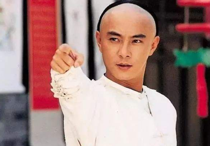 张卫健|33岁嫁给张卫健,打排卵针致又丑又胖,近照曝光,46岁却美成18岁