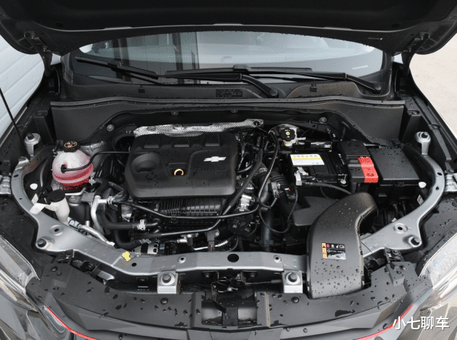 雪佛兰Trax|9.99万起的雪佛兰SUV，颜值帅气有档次，油耗不到3毛，可惜无人问