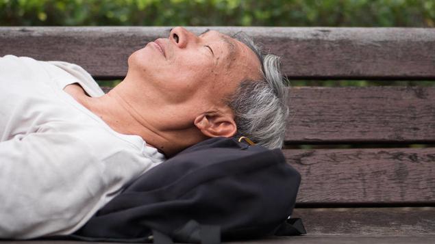 「杭州」为何越来越多老人染上艾滋病？3个跳广场舞的60岁大爷说真心话