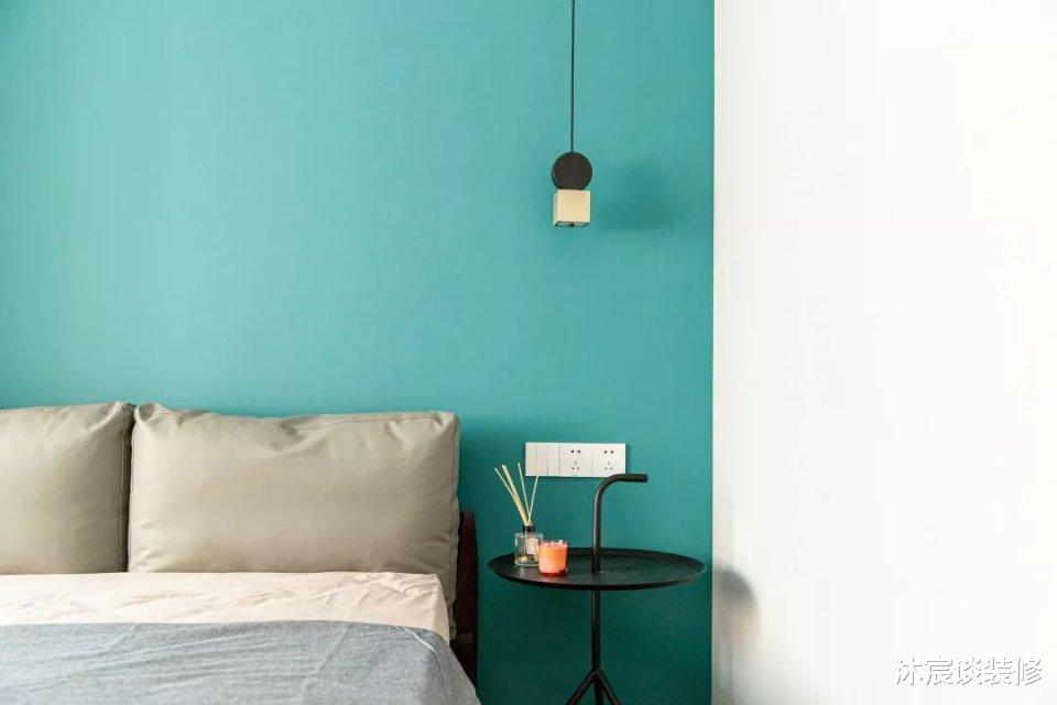 幕布|28岁女老师买下51㎡两室,装修后的新家简约清新,空间被利用极致