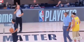 火箭队|火箭两连败！哈登赛后罕见发飙，直接打翻球员通道立牌！