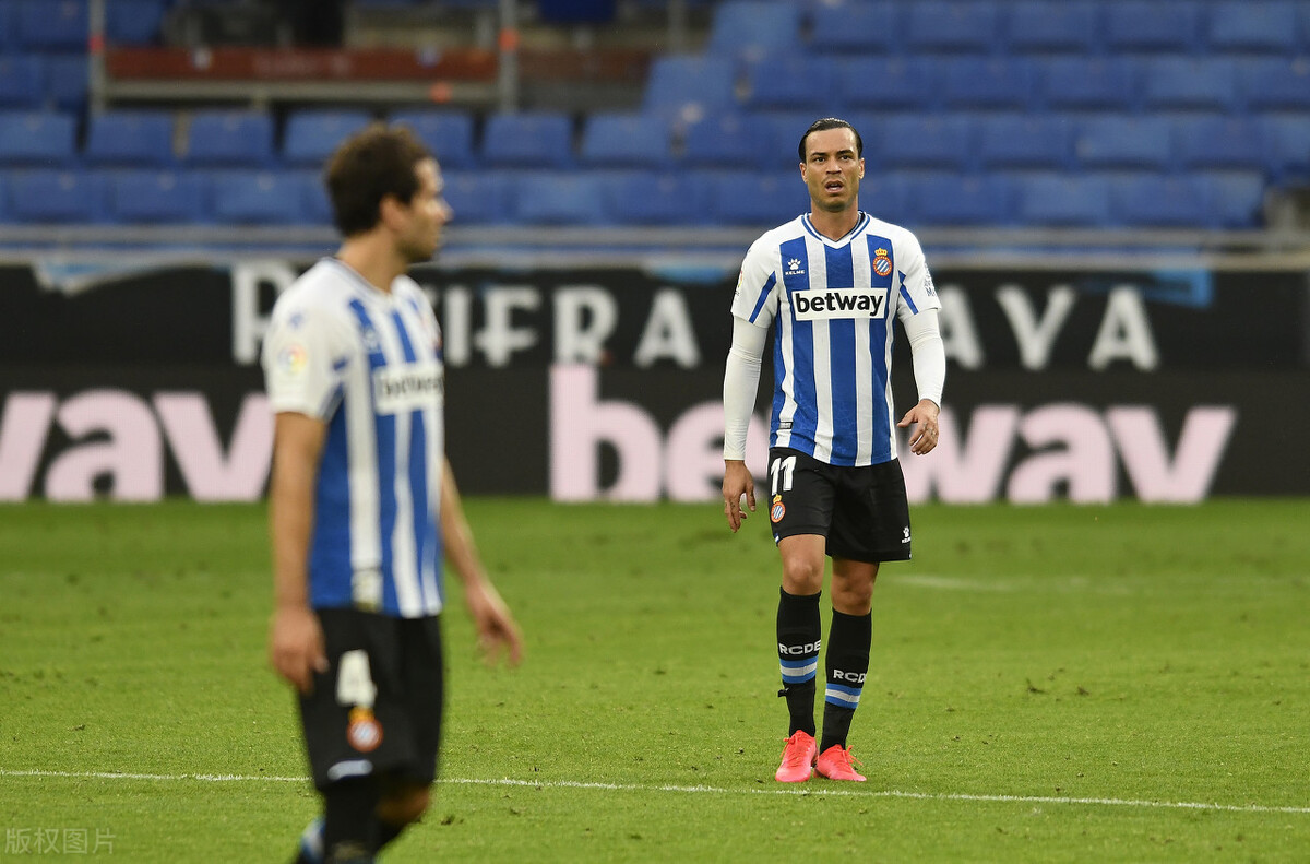 西班牙人|7-1！碾压闪电！西班牙人掷残阵：武磊2天才搭档齐首发 新核回归