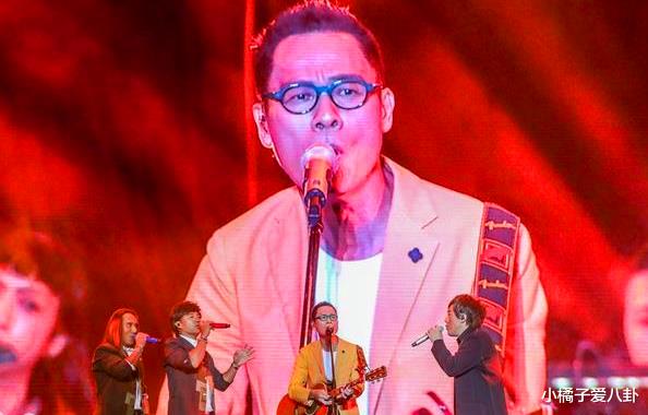 华语乐坛|公认的华语乐坛教父，开演唱会上座率为何如此惨淡？自嘲观众席可以踢足球