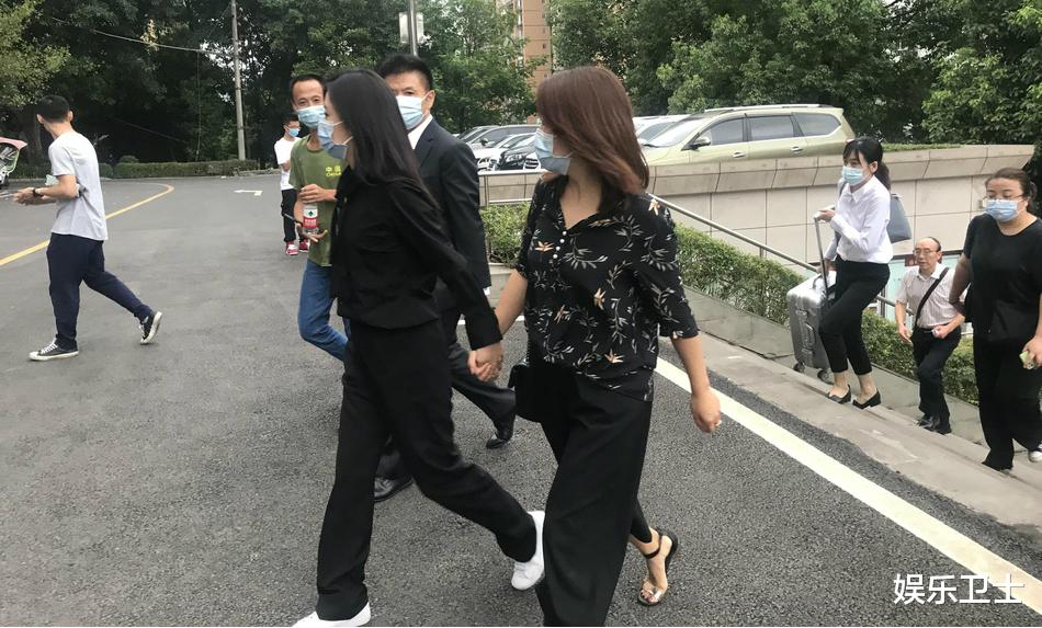 娱乐卫士|谭松韵工作室发声，言语中似对肇事者判刑六年不满，律师表态更是直接