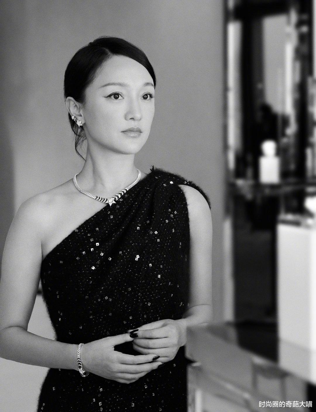 眼线|周迅的高级感真是与生俱来，腮红打到太阳穴也不土，尽显异域风情