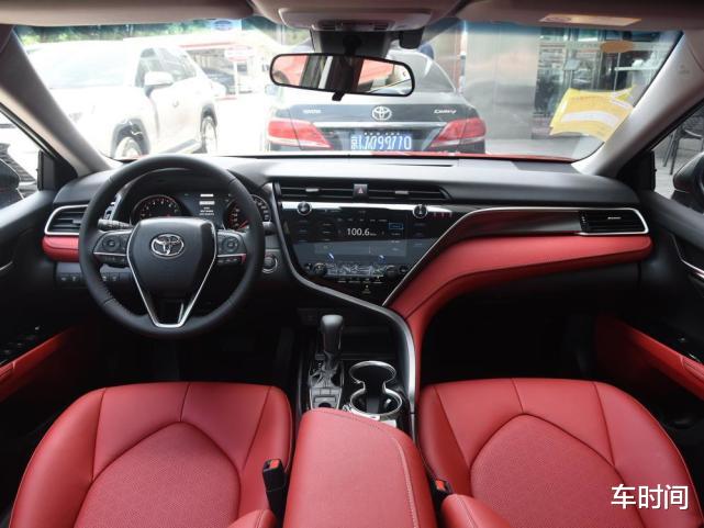 丰田凯美瑞|这日系车真牛，被200万车主力捧，一公里才3毛，十年开不坏