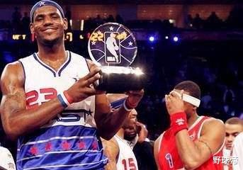 麦迪@06年詹皇抢了麦迪全明星MVP？那场比赛老詹29+6，那麦迪啥数据？