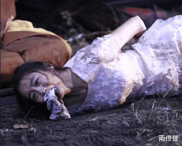 「关晓彤」关晓彤演技最炸裂的一次,剧中被扇耳光“牺牲”太大,秒杀一众小鲜肉!