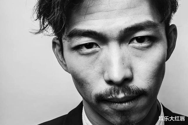 朴志训|章宇被称为华语乐坛最大惊喜，在现实生活中，却是低到尘埃里的人