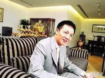 杨受成：丈夫坐牢她去打工，得郑裕彤杨受成相助，今有私人飞机住亿元豪宅