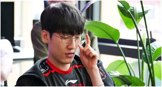 lng■LPL憋气大赛开始，LNG。UZI正在连接？