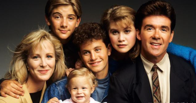 漫威|美剧《成长的烦恼》人员现状，1人走了3人退圈，小女儿变美演漫威