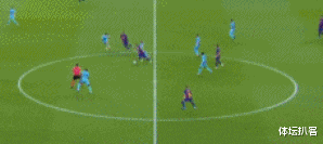 梅西：1张神图，1个神作，梅西进球后伸出1根手指，球迷：神一般的存在！