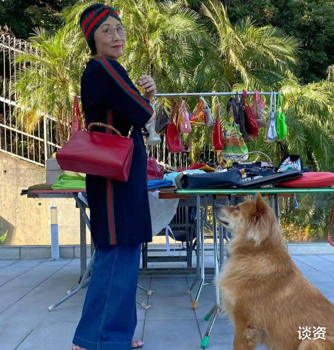 灌篮3|汪明荃在豪宅晾晒包，50多个名牌包堆放，场面十分壮观