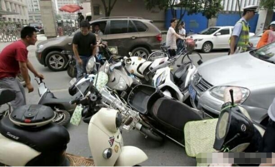 驾驶|老司机们都是开了多久车以后才消除对驾驶的恐惧与紧张的?