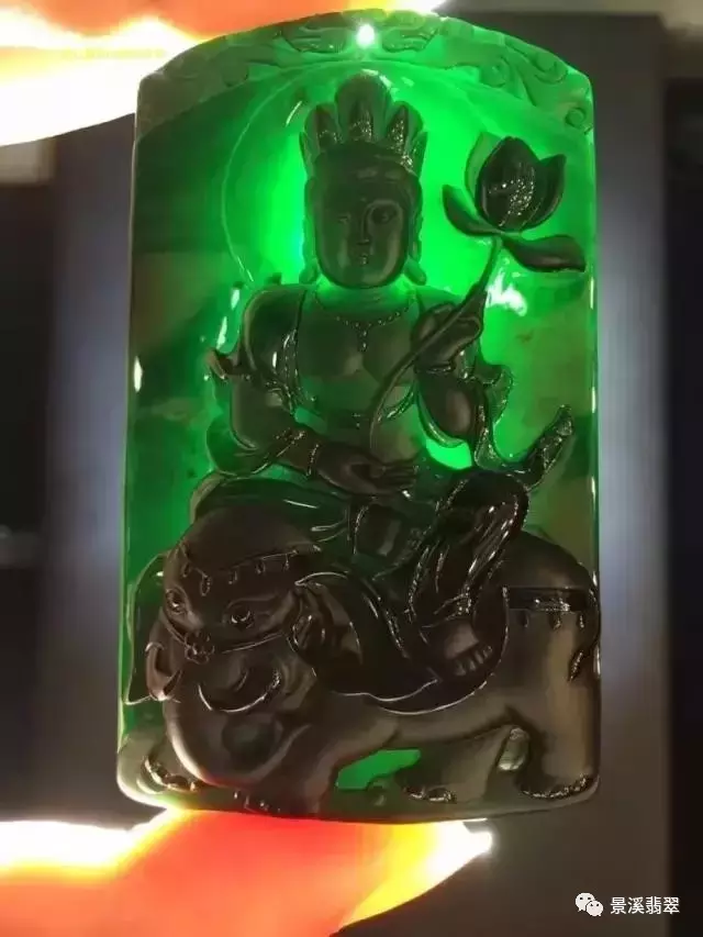 翡翠|以前把100万块翡翠原石里才有一块的料子送人，现在后悔了吧！