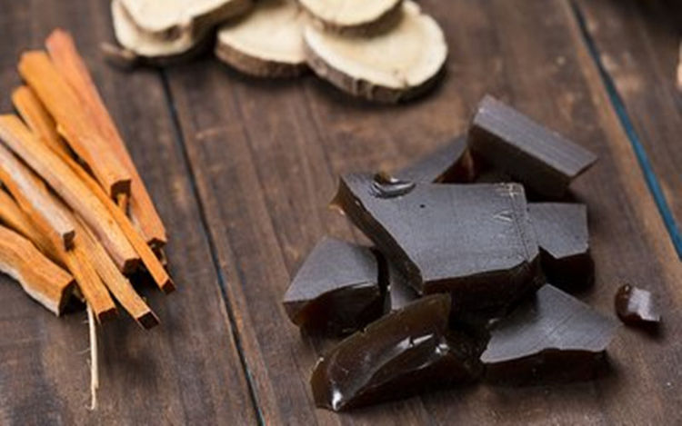 「更年期」更年期的女性多吃这几种食物，简直就是宝，促眠安心、滋阴养血