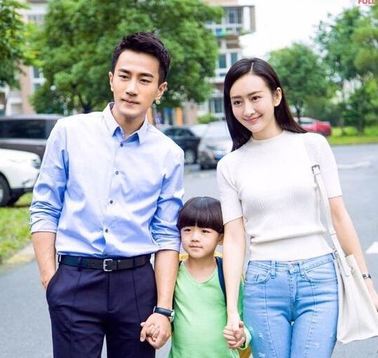 王鸥|王鸥“真人”长什么样？看了她17年前选美赛照，这是一个人吗？